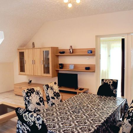 Relax Apartman Zalakaros Luaran gambar