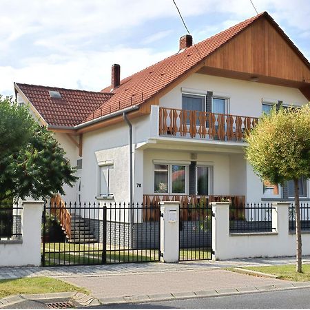 Relax Apartman Zalakaros Luaran gambar